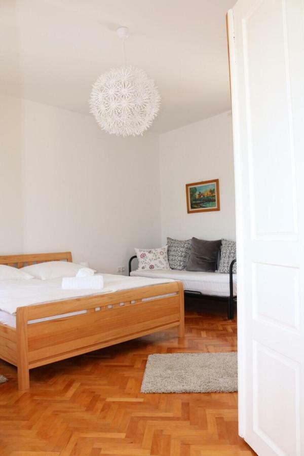 Central House Nona Crikvenica Ngoại thất bức ảnh