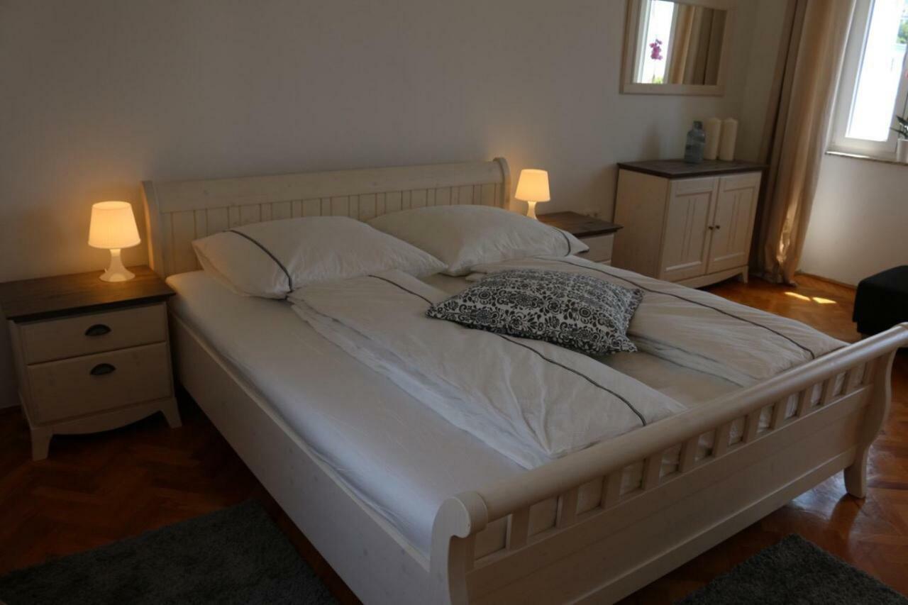 Central House Nona Crikvenica Ngoại thất bức ảnh