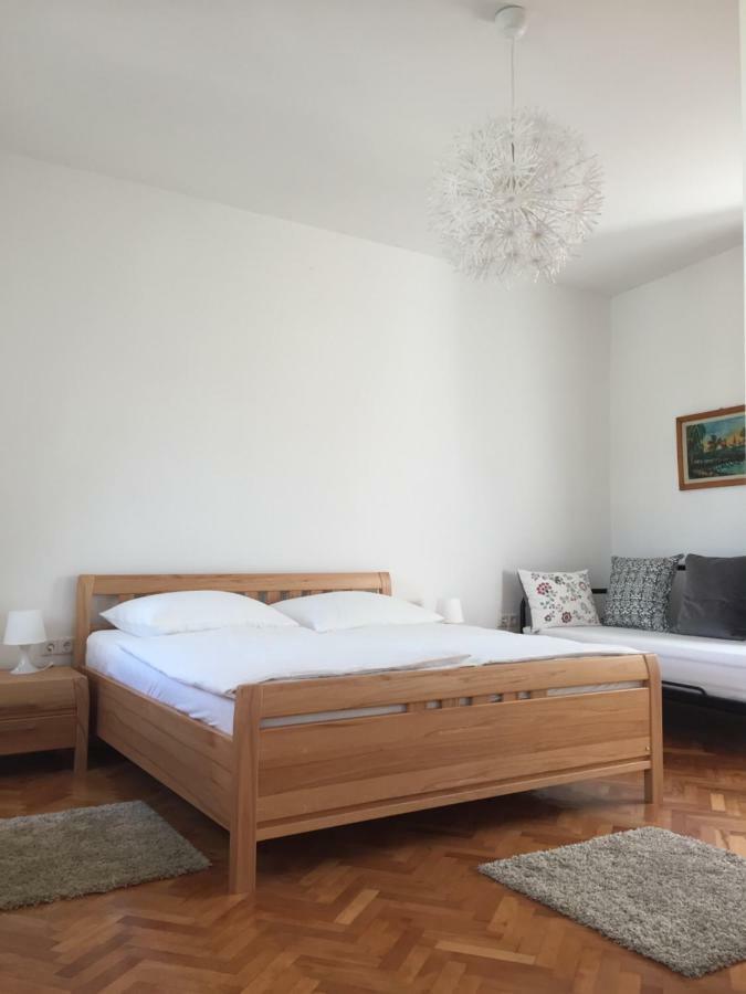 Central House Nona Crikvenica Ngoại thất bức ảnh