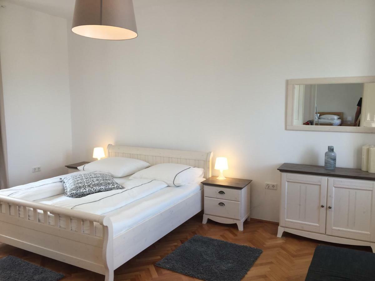 Central House Nona Crikvenica Ngoại thất bức ảnh